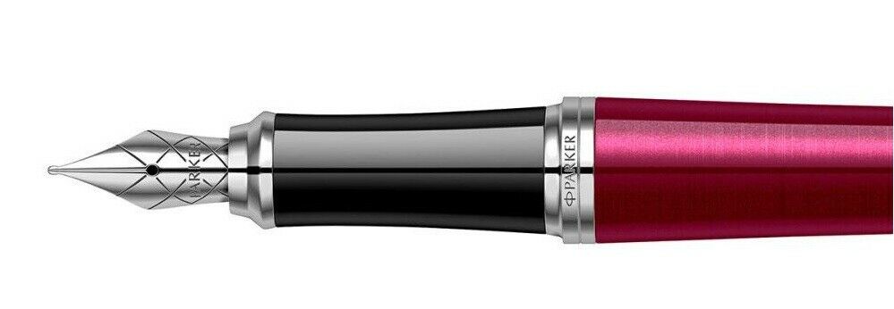 Parker Urban Vibrant Magenta Chrome Trim - Fountain Pen medium + 2x Patrone blau