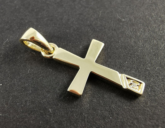 VIVA Anhänger Gelbgold 9 kt - Kreuz - Gewicht 0,98 gr. - Brillant 0,006 ct w/si