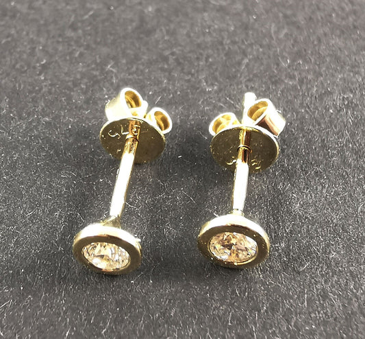 VIVA Ohrringe Gelbgold 9 kt - Gewicht 0,69 gr. - Ohrstecker rund - Brillanten 0,20 ct w/si