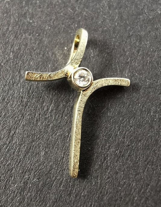 VIVA Anhänger Gelbgold 9 kt - Gewicht 0,39 g. - Brillant 0,02 ct w/si